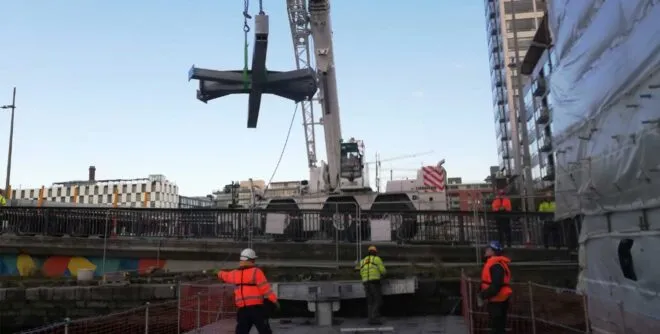 OMC Engineered Solutions - Boland's Quay Pedestrian Bridge Installation